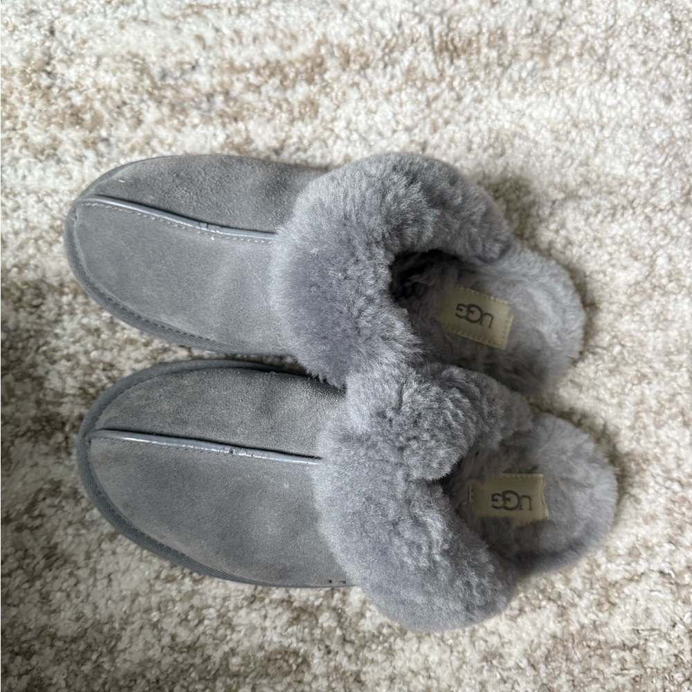 UGG Scuffette - Picture 3 of 3